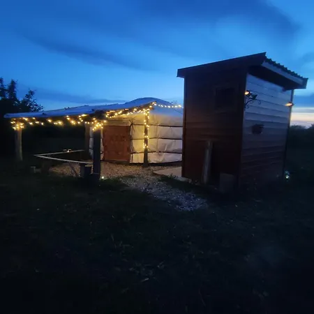 Duva Mongolska Yurta Bistrica (Branicevo)
